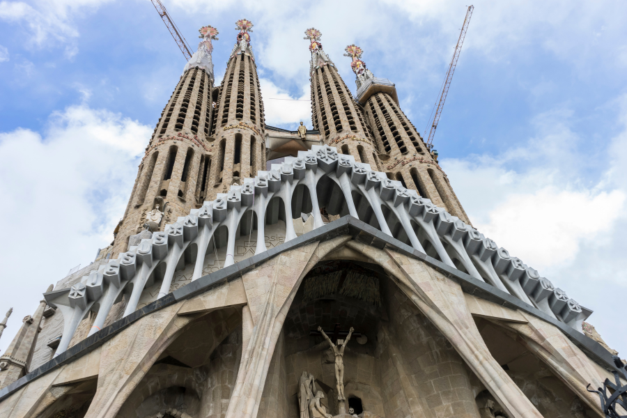 La Sagrada Familia: Evolución y Desafíos